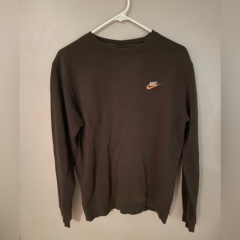 Nike - Mens Crewneck Sweatshirt. Medium